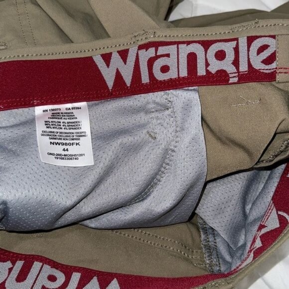 Wrangler Mens Outdoor Performance Shorts 44 Nylon/Spandex Blend Lightweight & Du - Picture 3 of 9